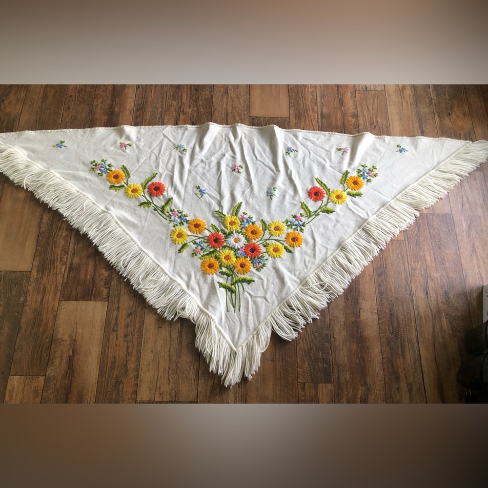 Scarf Shawl Shrug Embroidered Multicolor Triangle Floral 80x39” Cottage Boho